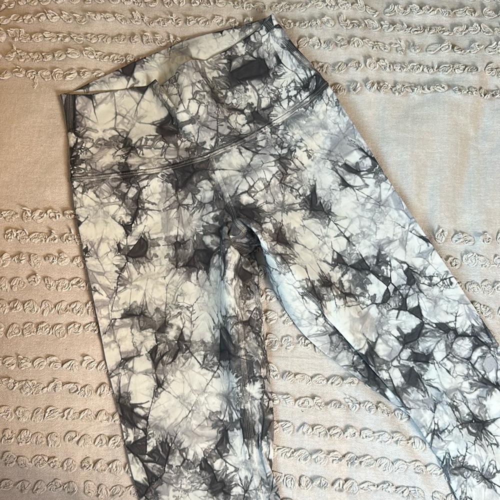 💛 Lululemon | Crushed Ice Leggings